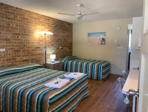 Golden Beach Motor Inn, カラウンドラ エクステリア 写真